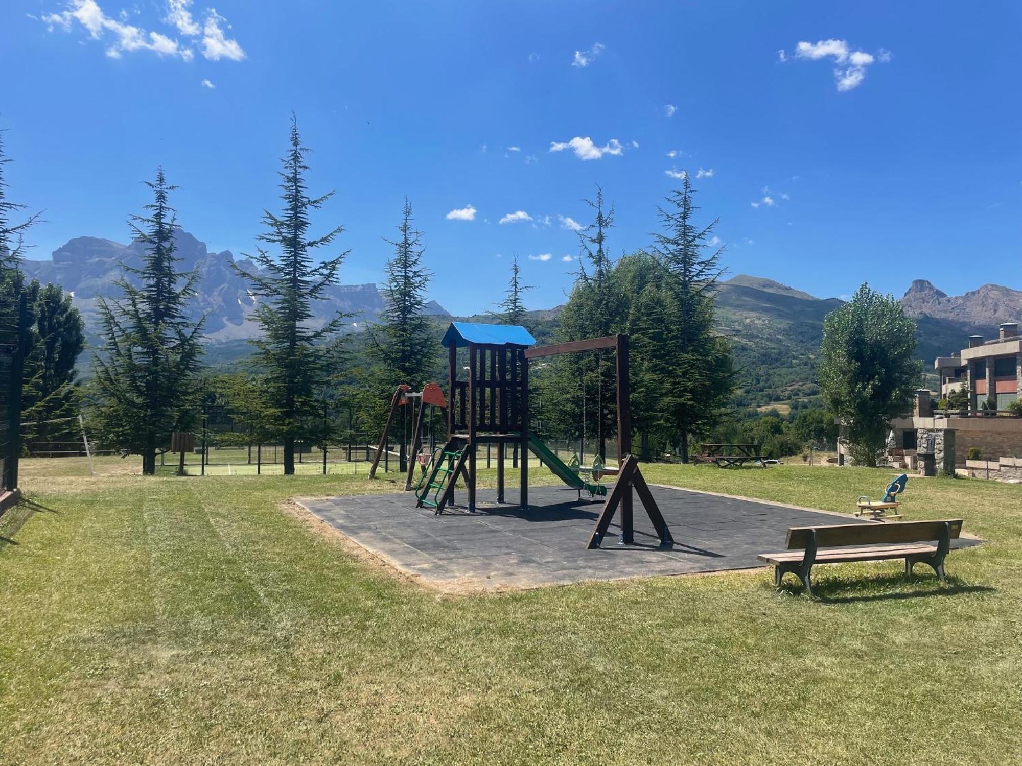 Ventanal De Saras Petfriendly Garaje Trastero Y Chimenea - Arafita Panticosa